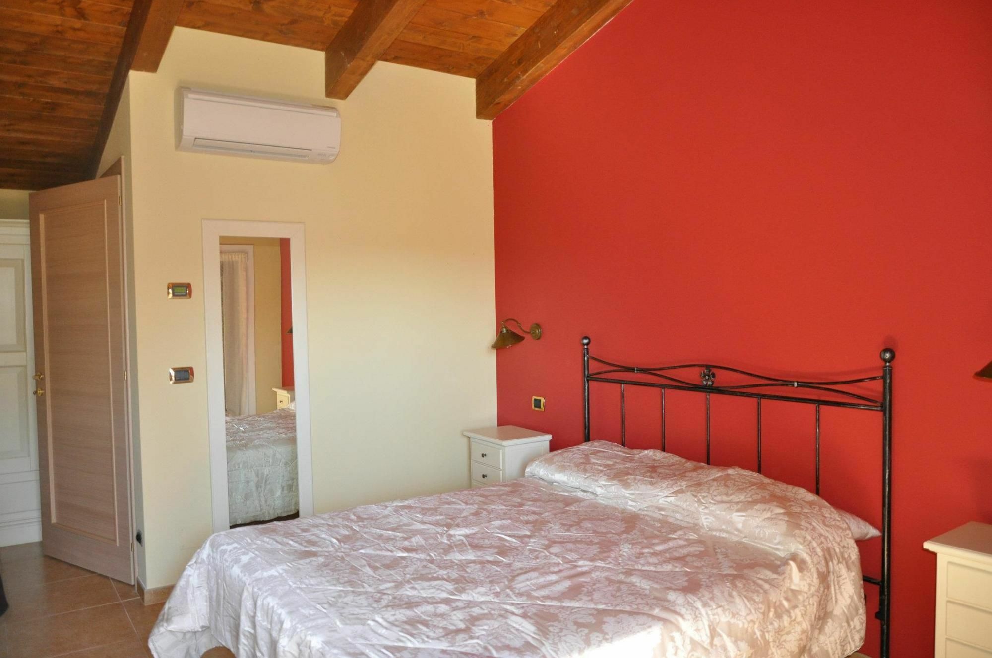 Agriturismo Le Vigne フェルモ エクステリア 写真