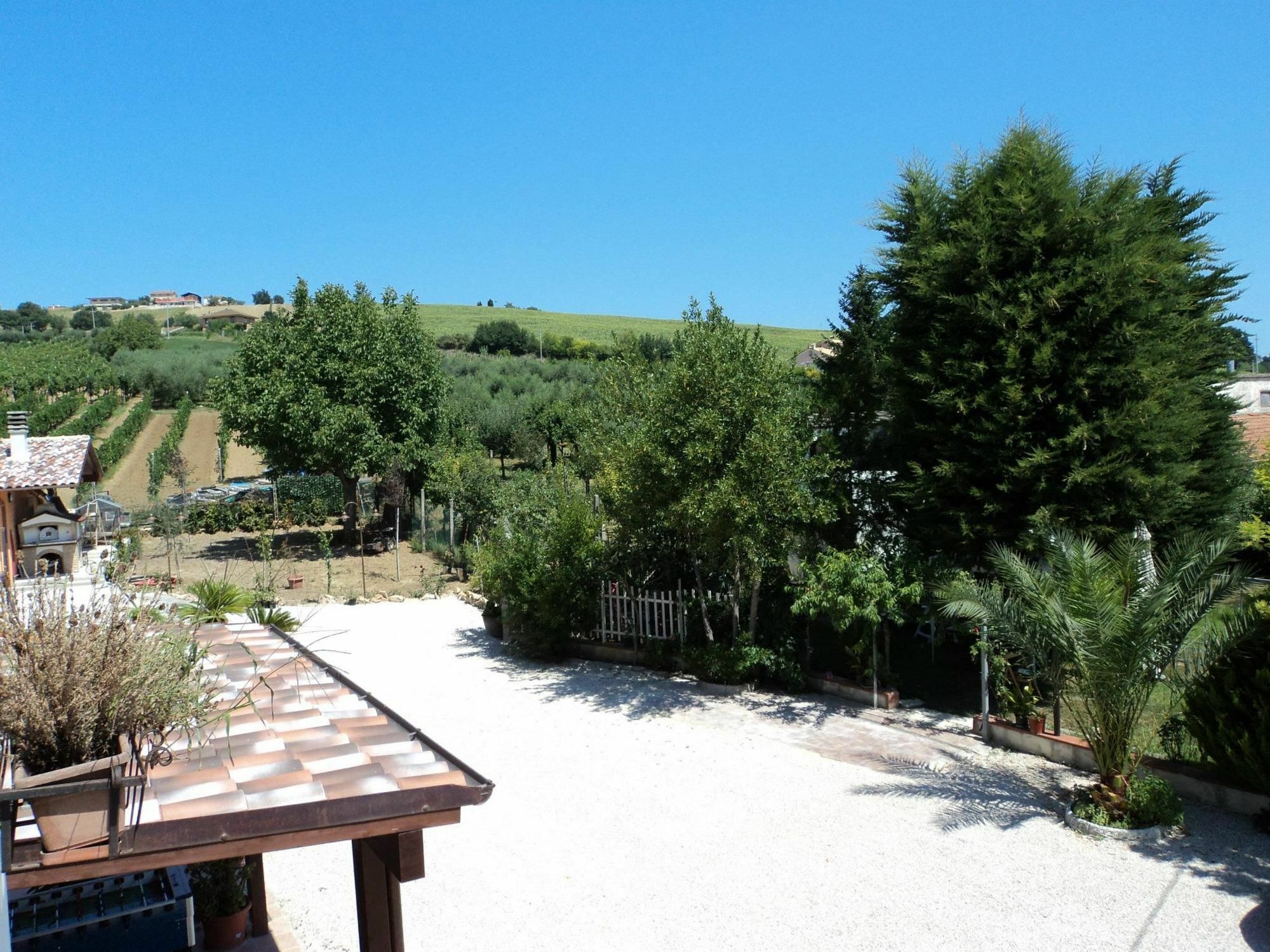 Agriturismo Le Vigne フェルモ エクステリア 写真